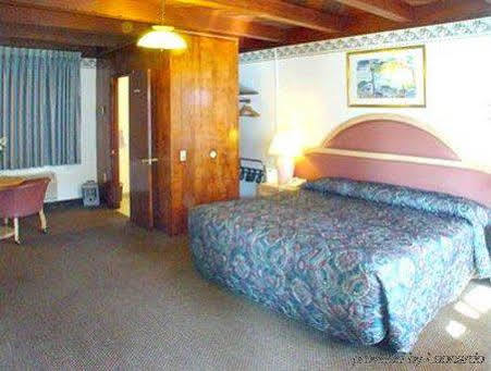 King Room - Non-Smoking